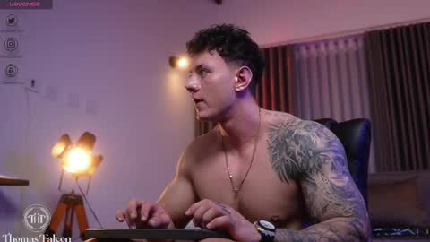 Thomas Falcon online show from 03.12.25