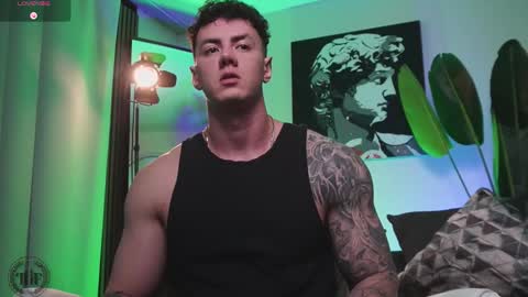 Snapshot of thomas_falcon1 chatting on 02.01.26 Thomas Falcon online show from 02.01.26