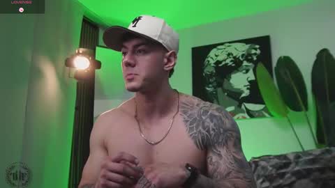 Snapshot of thomas_falcon1 chatting on 02.03.26 Thomas Falcon online show from 02.03.26