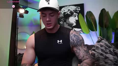 Snapshot of thomas_falcon1 chatting on 02.06.26 Thomas Falcon online show from 02.06.26