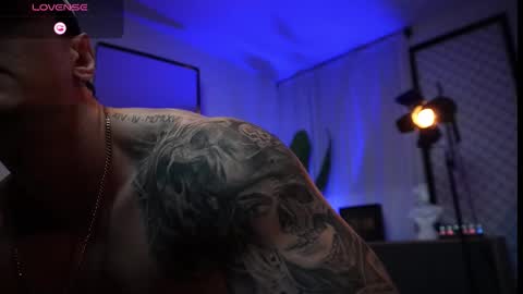 Snapshot of thomas_falcon1 chatting on 02.15.26 Thomas Falcon online show from 02.15.26