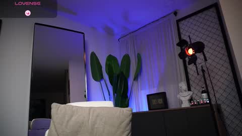 Snapshot of thomas_falcon1 chatting on 02.20.26 Thomas Falcon online show from 02.20.26