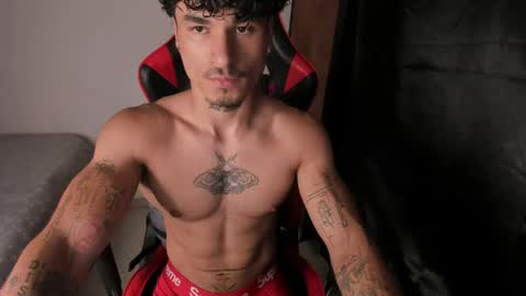 Snapshot of thomas_fit1 chatting on 05.30.26 Thomas 3 JUST STAY AND BE MY LAST LOVE online show from 05.30.26