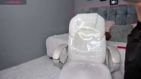 Thomas online show from 09.20.25