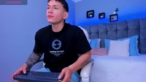 Thomas online show from 12.04.25