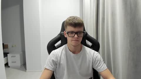 Tomas online show from 01.22.25