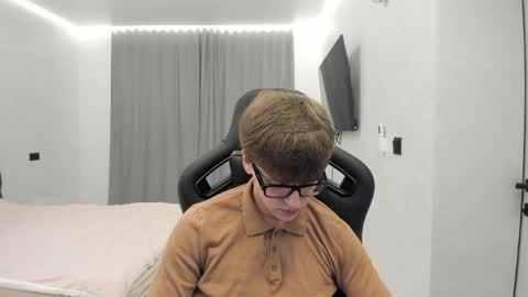 Tomas online show from 04.30.26