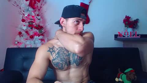 Snapshot of thomashoward31 chatting on 12.19.25 Thomas online show from 12.19.25