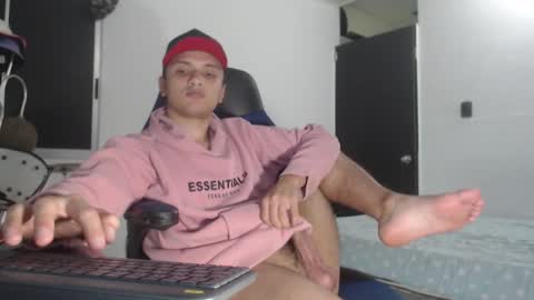 Snapshot of thomass_bender chatting on 11.13.25 Thomas bender online show from 11.13.25