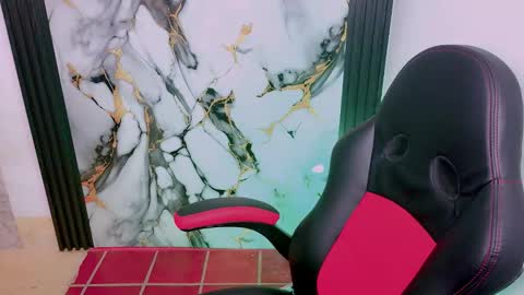 Thomas online show from 12.18.25