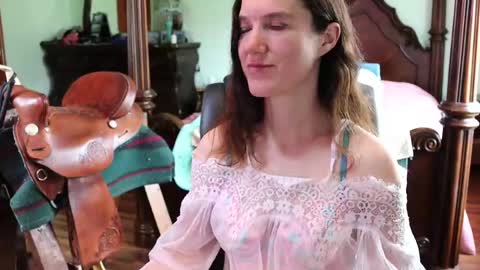 ThornburyRose online show from 04.26.26