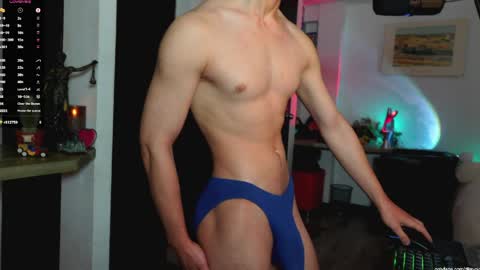 Snapshot of thoroughbredxx chatting on 05.28.26 L e a n d e r 25OFF ON MY OF online show from 05.28.26