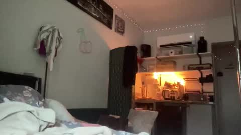 throatyygoat online show from 11.14.25