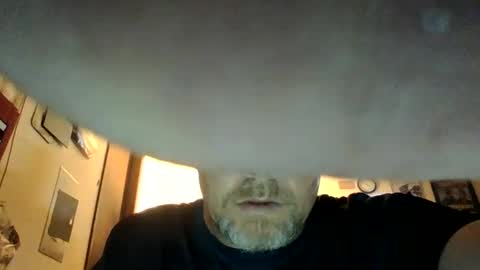 Snapshot of throbber009 chatting on 10.03.25 Throbber online show from 10.03.25