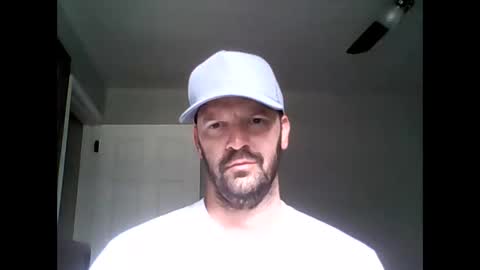 Snapshot of throbinwilliam chatting on 09.10.25 Throbin Williams online show from 09.10.25