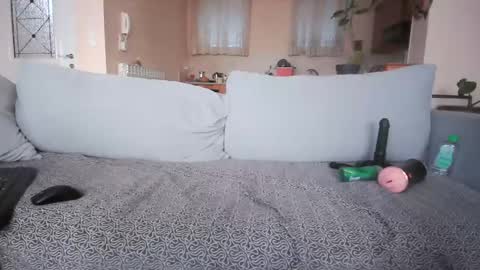 Snapshot of thronu11 chatting on 01.06.25 Alex online show from 01.06.25