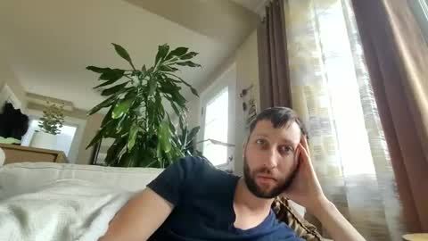 throwawayafteruse20202 online show from 11.21.25