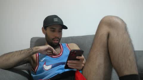 Snapshot of throwawayyourgun chatting on 12.10.24 Luka online show from 12.10.24