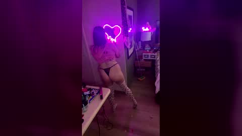 Snapshot of tht_1latinabarbie chatting on 02.01.26 LatinaBarbie666 online show from 02.01.26