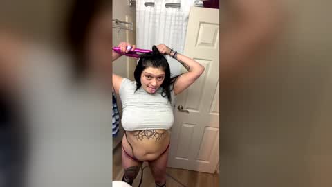 Snapshot of tht_1latinabarbie chatting on 02.12.26 LatinaBarbie666 online show from 02.12.26