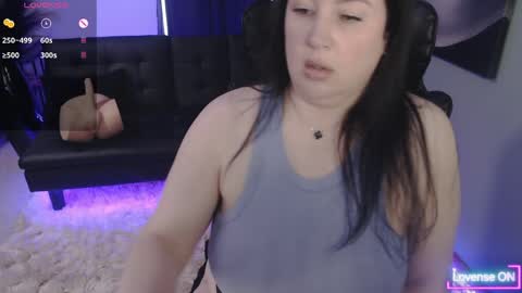 Tia Bella online show from 04.09.26