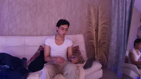   online show from 05.08.26