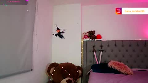 Snapshot of tiana_sanders chatting on 10.30.25 TATIANA online show from 10.30.25