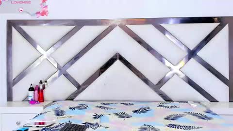 Snapshot of tifanibrown chatting on 02.27.26 Tifani brown online show from 02.27.26