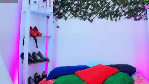 Tifanny Nails  online show from 06.09.26