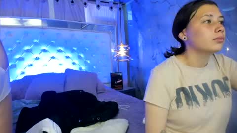 Tifanny y Vale online show from 07.23.26