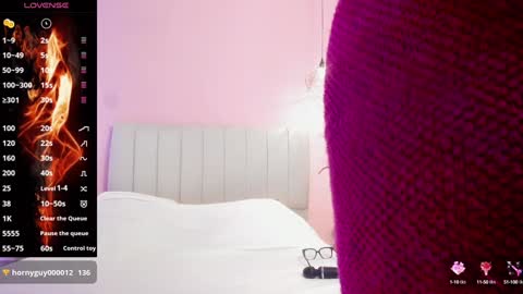 Snapshot of tiffani__love chatting on 12.21.24 Tiffany online show from 12.21.24