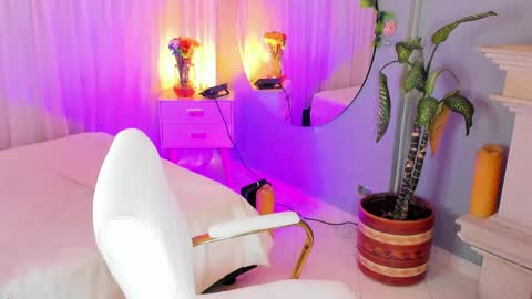 Tiffany Becker online show from 05.29.26