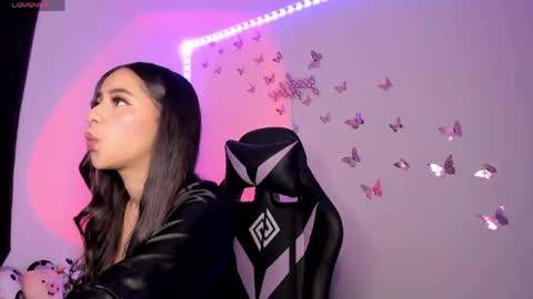 tiffany sofia online show from 04.20.26