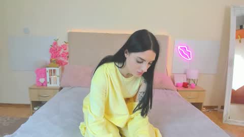 Tiffani online show from 04.01.26