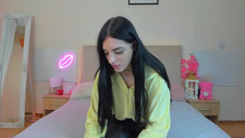 Tiffani online show from 04.09.26