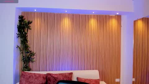 tiffanyhoustton online show from 02.28.26