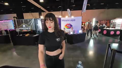 Snapshot of tiggerrosey chatting on 11.09.25 All my Links online show from 11.09.25