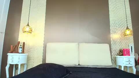 T I F F A N Y online show from 07.22.26
