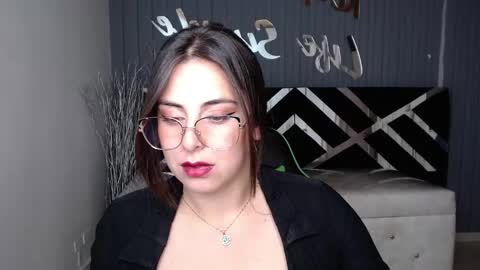 Snapshot of tiina_a chatting on 01.08.25 Tiina online show from 01.08.25