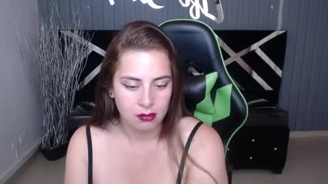 Snapshot of tiina_a chatting on 01.26.25 Tiina online show from 01.26.25