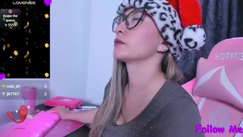 TILA TEQUILA online show from 12.15.25