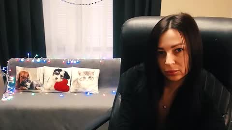 Luisa online show from 12.16.25