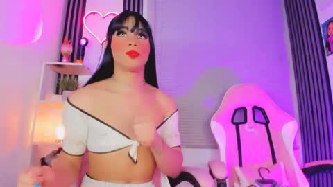 Hallie And Annie online show from 02.13.26