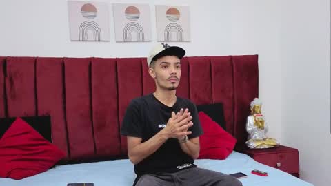 Snapshot of timothe_evans chatting on 10.06.25 Evans  online show from 10.06.25