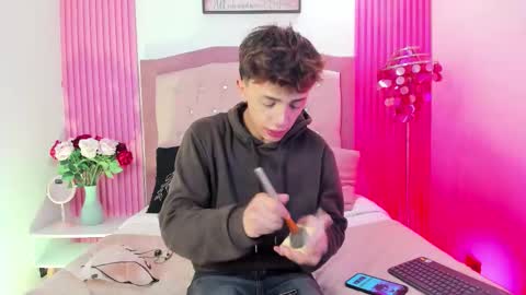 Snapshot of timothy_ross chatting on 02.04.26 Timothy 21 years old online show from 02.04.26