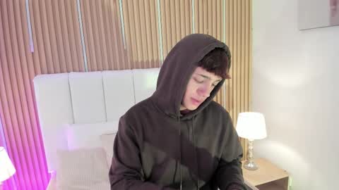 Snapshot of timothy_ross chatting on 02.25.26 Timothy 21 years old online show from 02.25.26