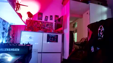 m0rty Kitty online show from 12.23.25