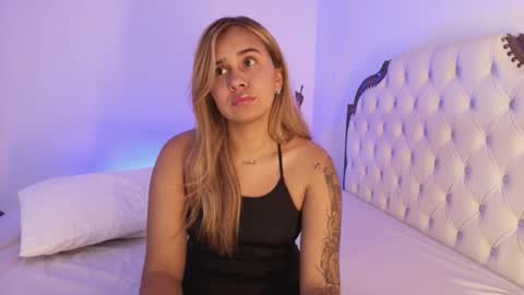 Snapshot of tina_loove chatting on 02.25.26 Tina online show from 02.25.26