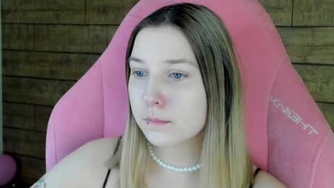 TinaBurton online show from 04.06.26