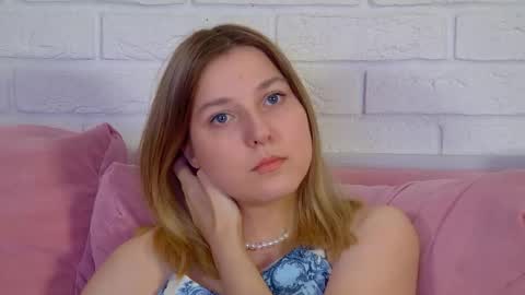 TinaBurton online show from 04.21.26